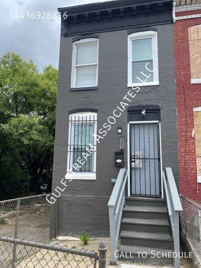 Primary Photo - 1903 McHenry St