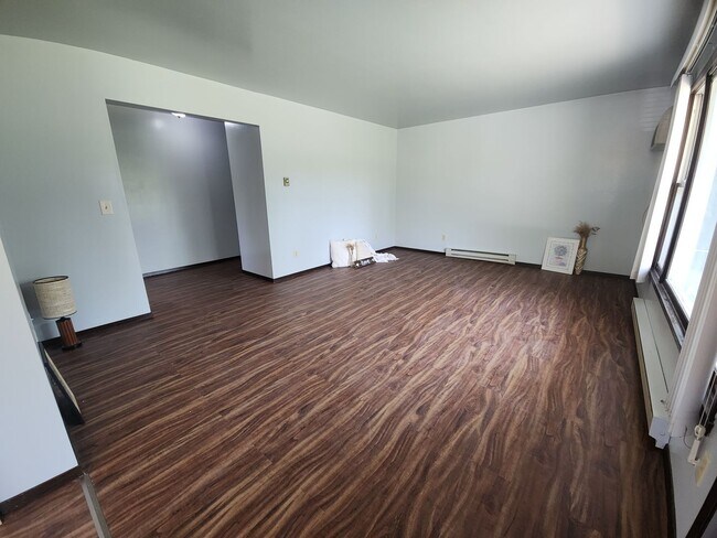 Building Photo - 1129 Primrose Ct