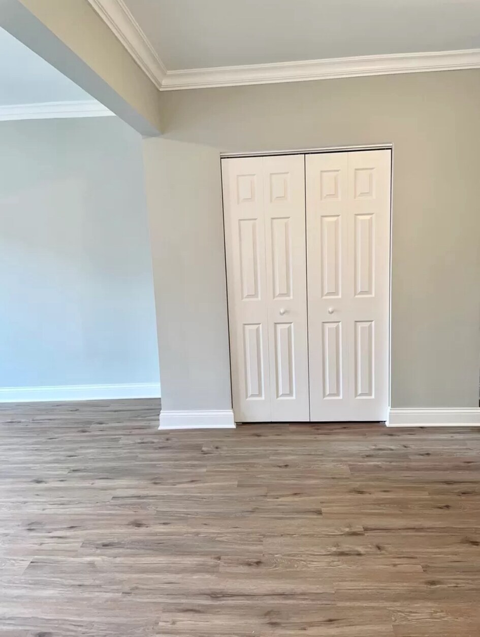 Building Photo - 3720 N Clark St