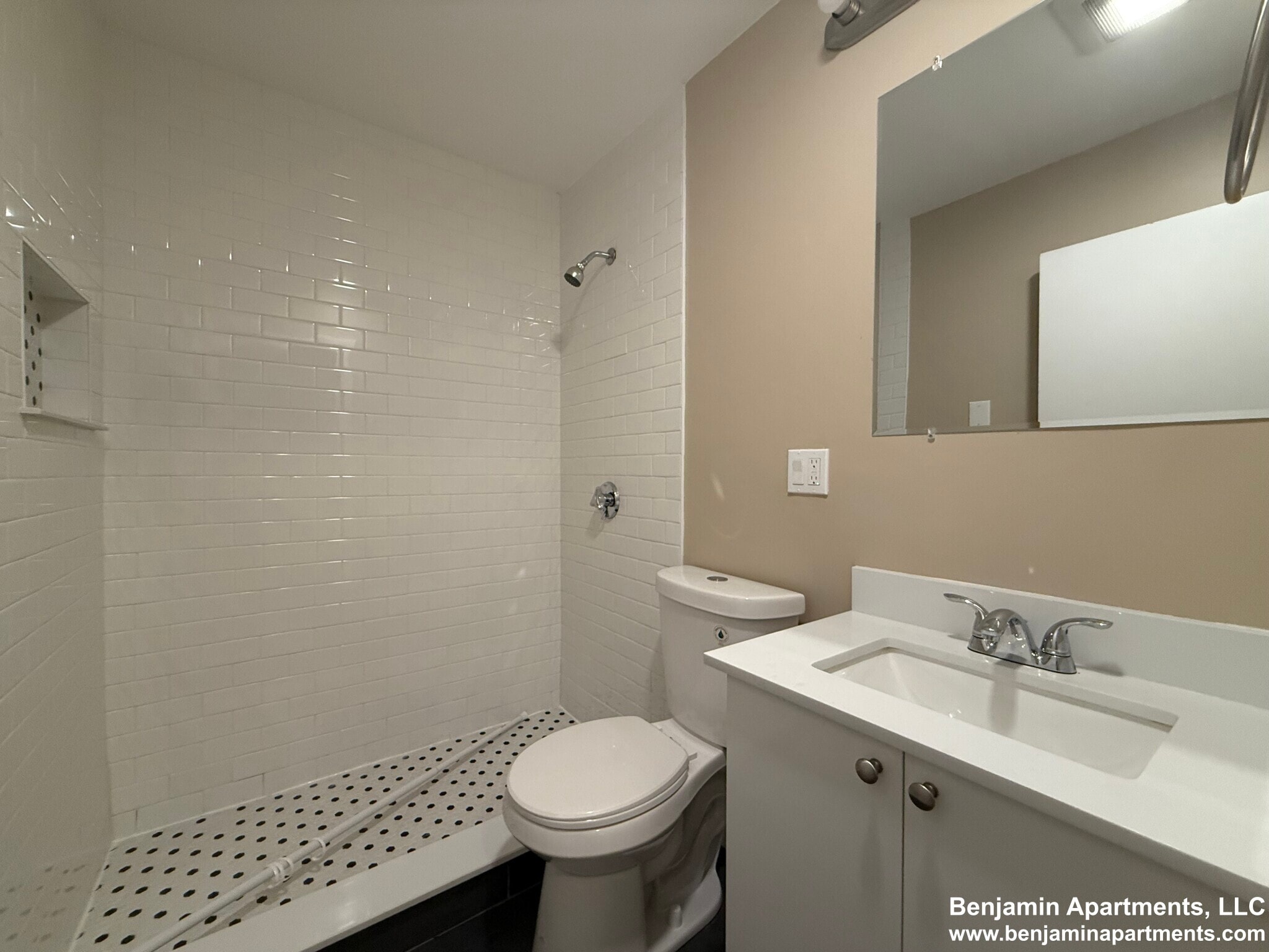 Building Photo - 232 Parker Hill Ave