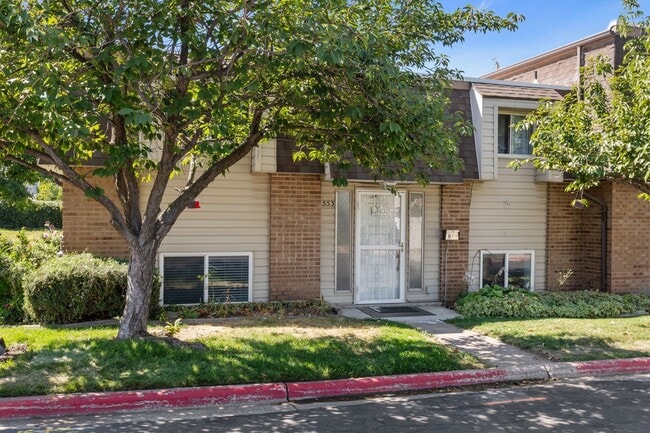 Building Photo - 553 N 200 W