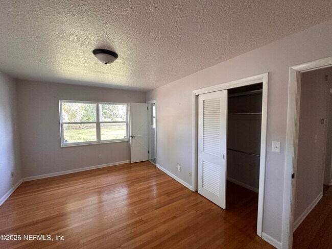 Building Photo - 6117 Clifton Ave