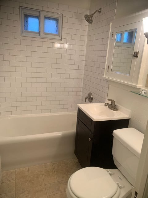 Building Photo - 5021 28th Ave S