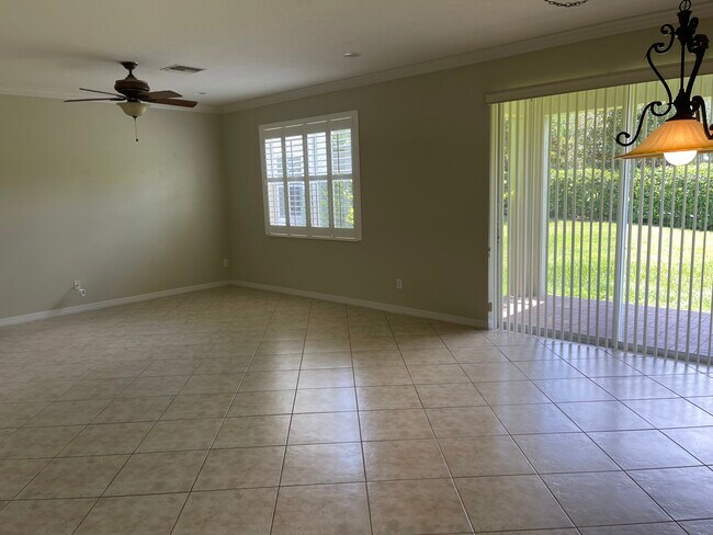 Building Photo - 2905 Winglewood Cir