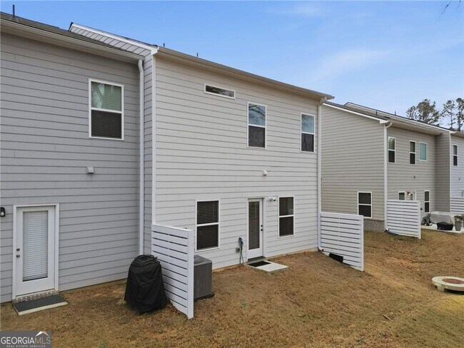 Building Photo - 3860 Pressley Ln