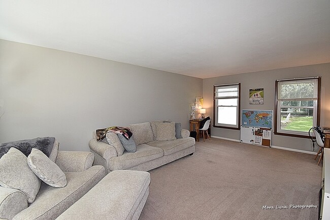 Building Photo - 9 S Northampton Dr