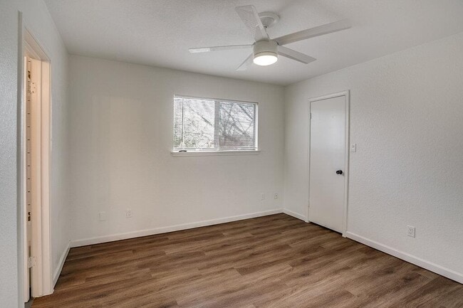 Building Photo - 2119 Gaston Pl Dr