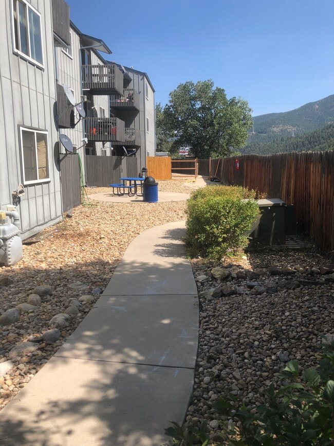 Building Photo - Aspen Leaf Apartments