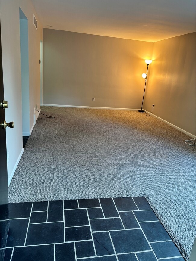 Building Photo - 803 McDonnell St