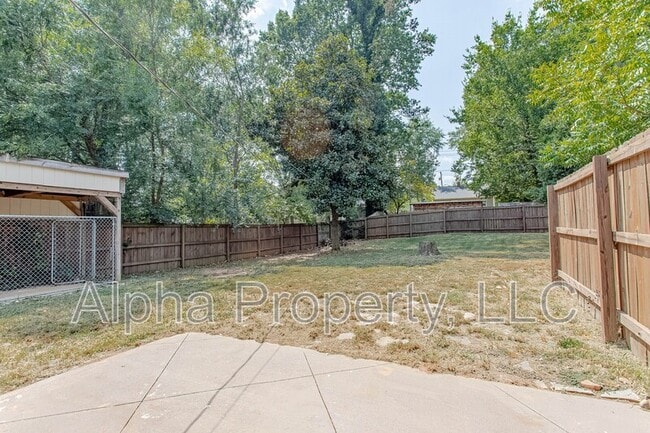 Building Photo - 14 Skyland Dr