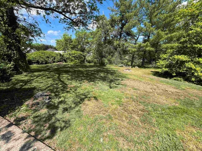 Building Photo - 226 Orchard Ln