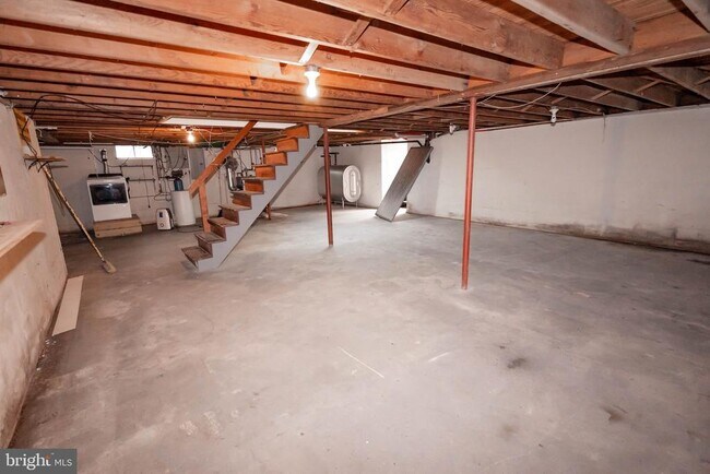 Building Photo - 912 Hilltown Pike