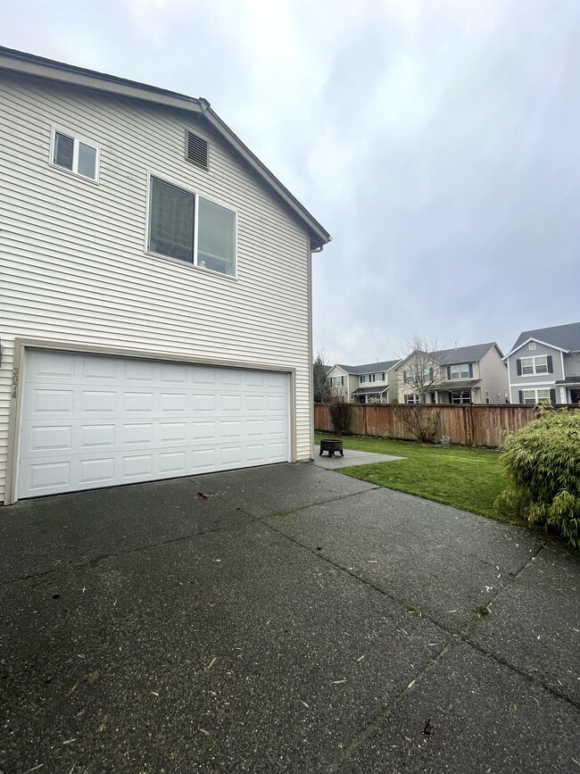 Building Photo - 3074 Walker Rd
