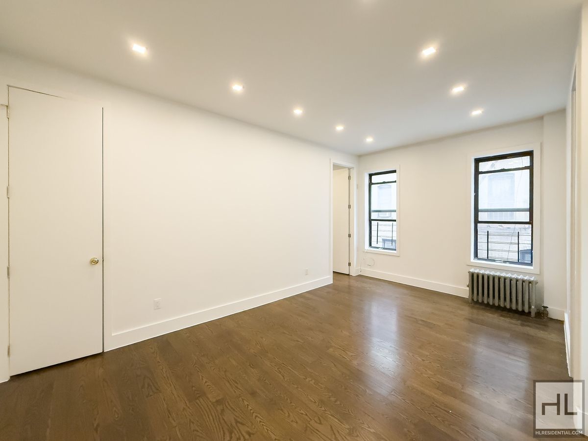 Building Photo - EASTERN PARKWAY / Spacious Crown Heights 1...