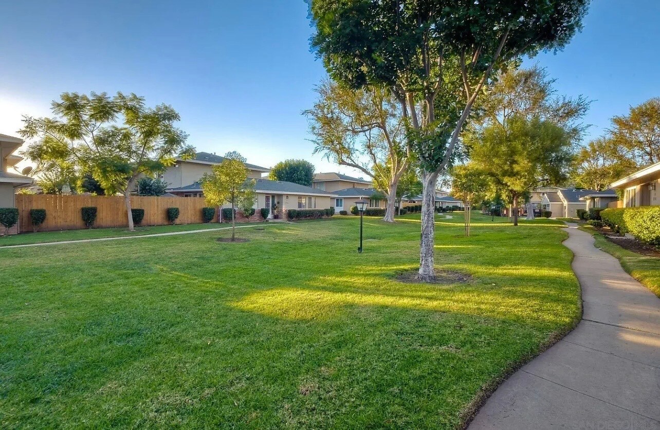 Common area in the property - 2516 Wanek Rd
