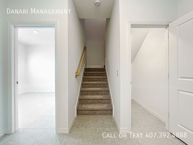 Building Photo - 1679 Meadowlark Dr