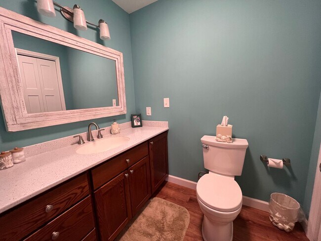 Building Photo - Furnished 2 Bedroom Duplex, Utilities Included, Available August 2026 Through May 2027!