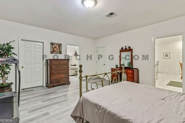 Building Photo - 3210 Kittiwake Cir