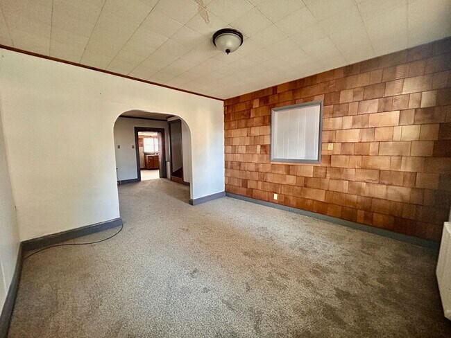 Building Photo - Lovely Two Bedroom Townhouse in Columbia W...