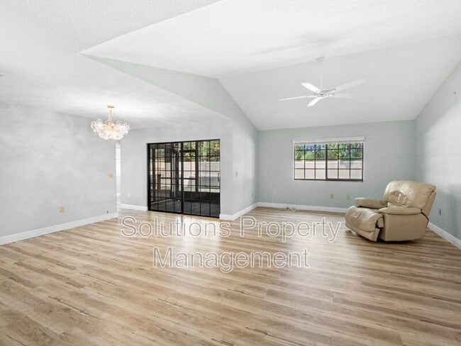 Building Photo - 751 Greenwood Manor Cir
