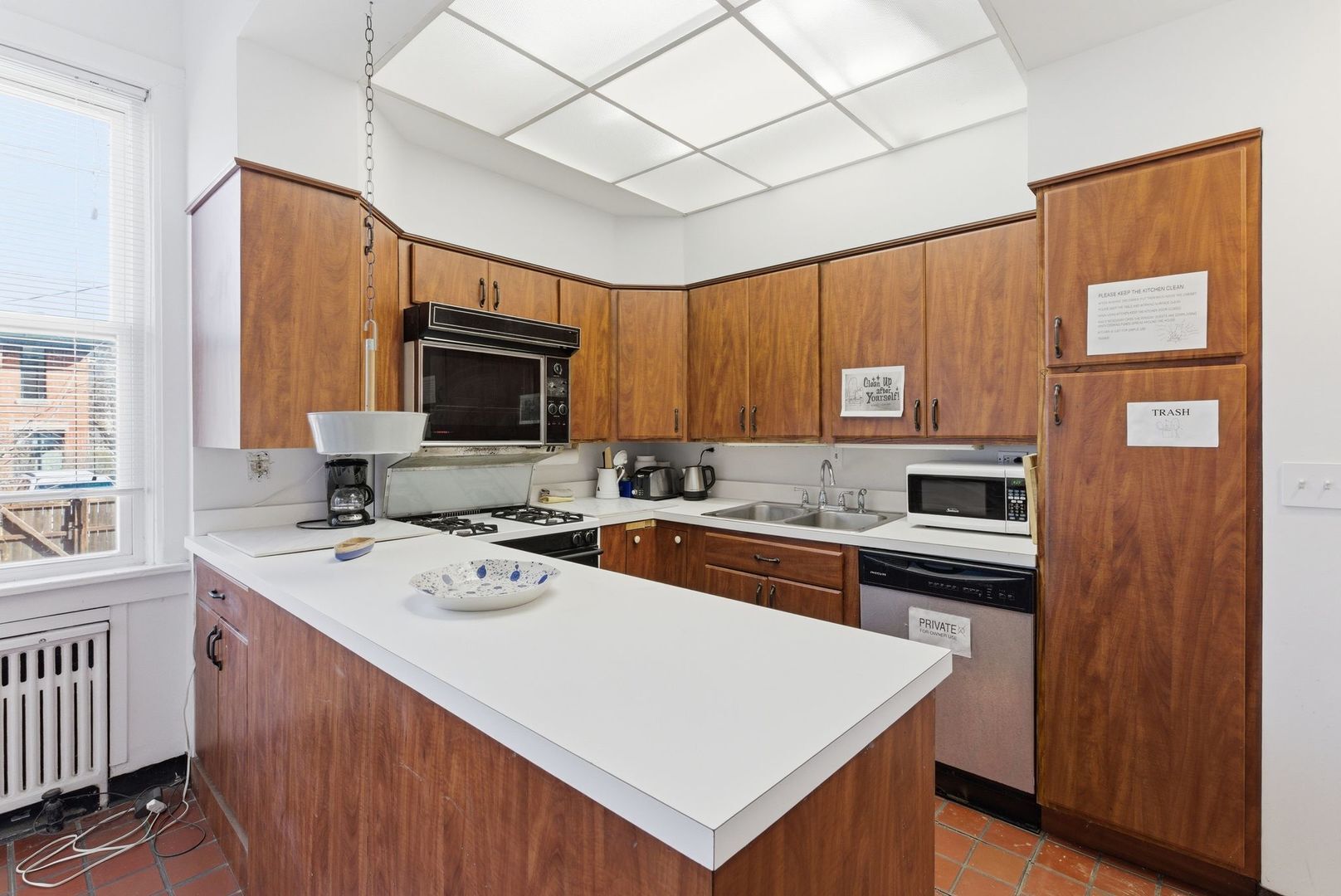 Building Photo - 2001 Orrington Ave