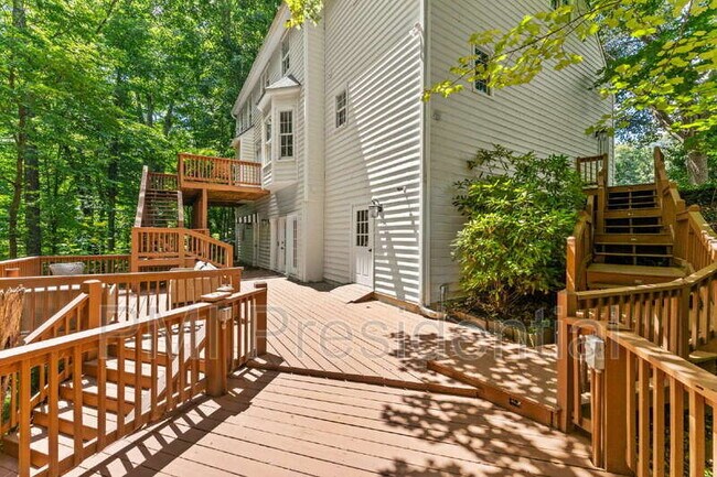 Building Photo - 1809 Winding Way