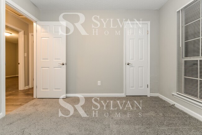 Building Photo - Lovely 3BR 1BA Home