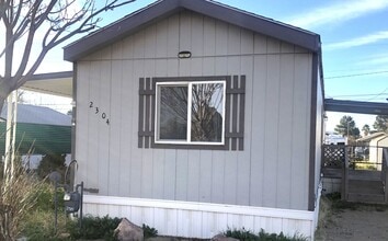 Building Photo - Great New Kingman 2+2 Split Floor plan!