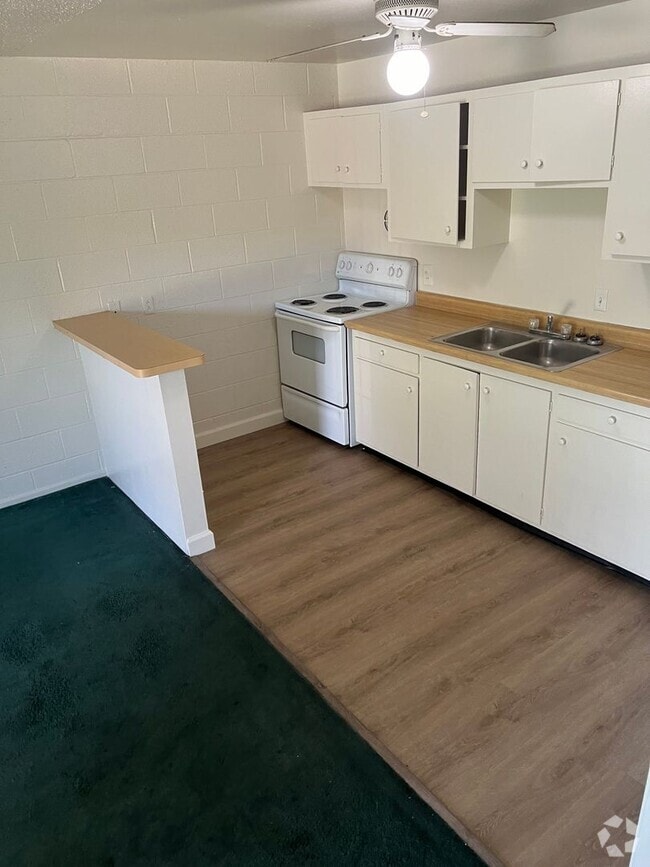 Building Photo - Affordable 1 Bedroom Condo in Central Las ...