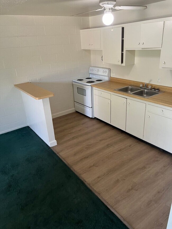 Building Photo - Affordable 1 Bedroom Condo in Central Las Vegas