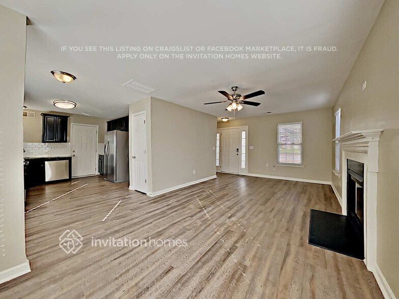 Building Photo - 15181 Tracy Beth Rd