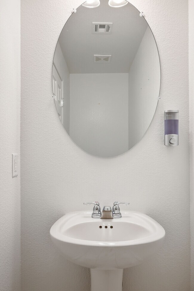 Building Photo - 4302 Eagle Island St