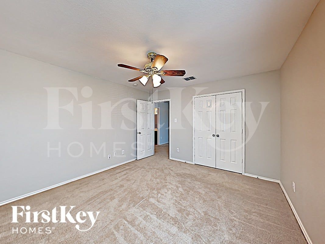Building Photo - 716 Wrigley Dr