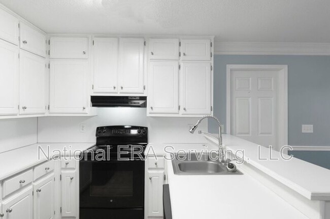 Building Photo - 30 Oaklake Ct