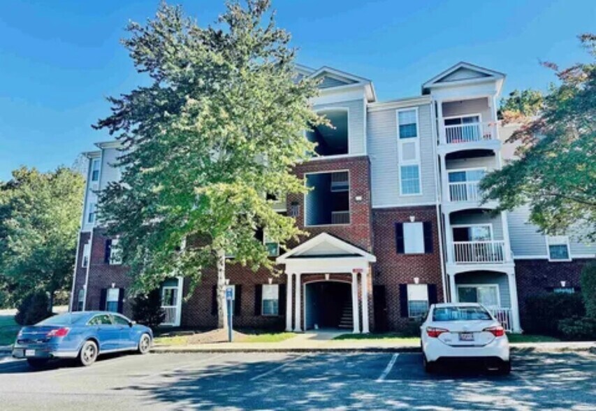 Building Photo - 190 Yellowstone Dr