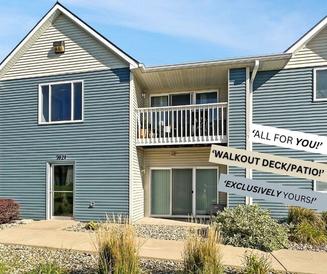 Building Photo - 2 BD, BOTTOM LEVEL, NO STEPS, IN UNIT WASH...
