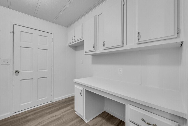 Building Photo - 22450 Norris Ln