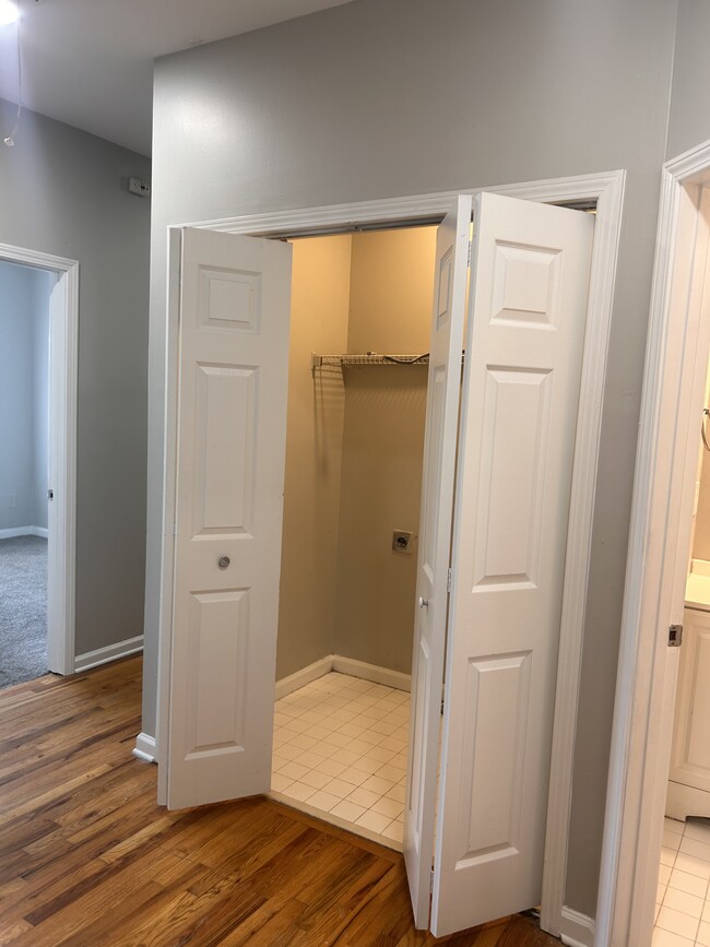 Building Photo - 308 Anderson Ave NW