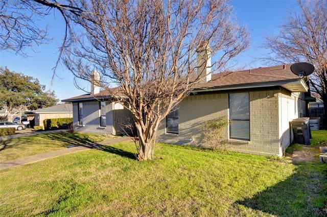Building Photo - 6815 W Cleburne Rd