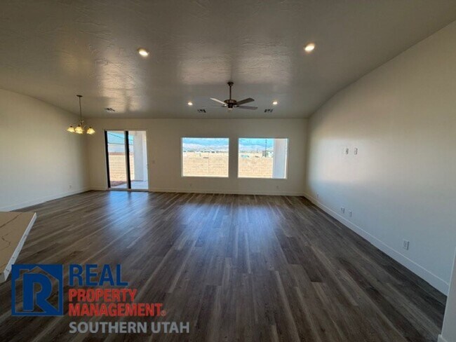 Building Photo - Brand New Home near Sand Hollow