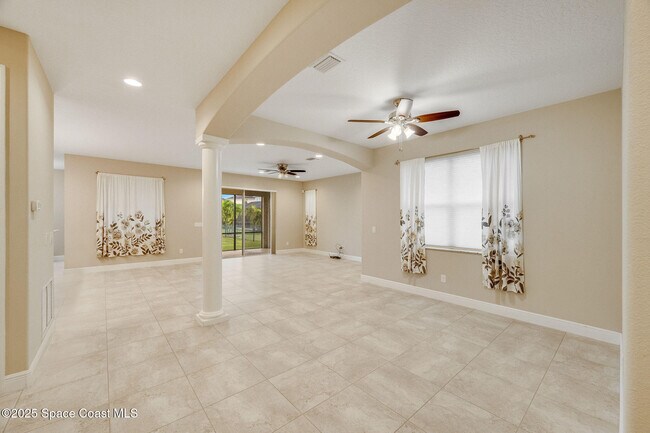 Building Photo - 2810 Amethyst Way