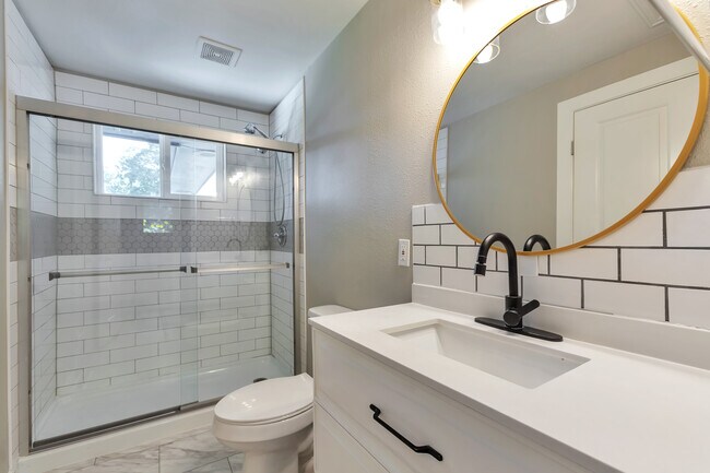 Main level bathroom - 10 S Busch Ln