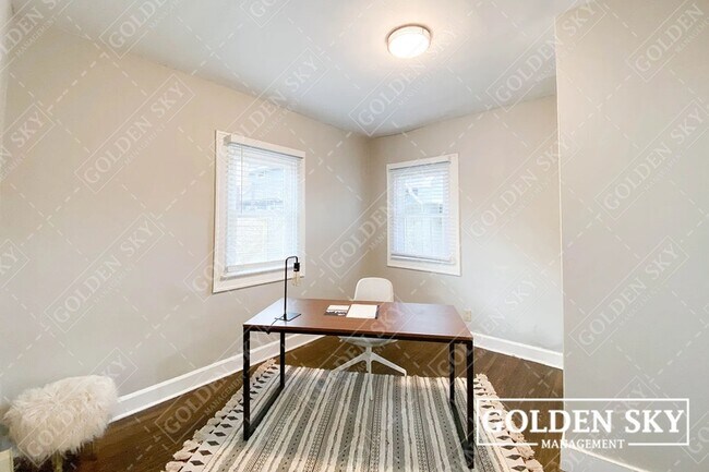 Building Photo - 4910 Winthrop Ave