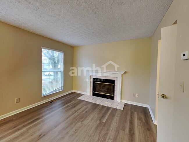 Building Photo - 7366 Murrayfield Dr