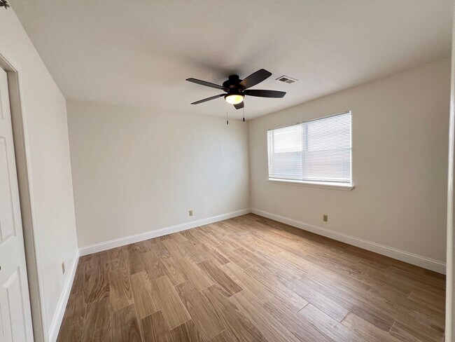 Building Photo - 428 Kays Ln