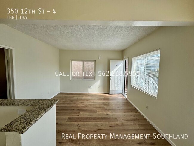 Building Photo - Beautifully Renovated Top Floor 1 Bed Apar...