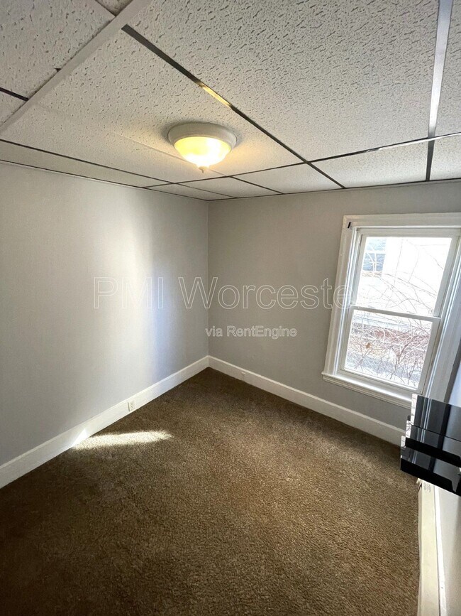 Building Photo - 15 Goulding St