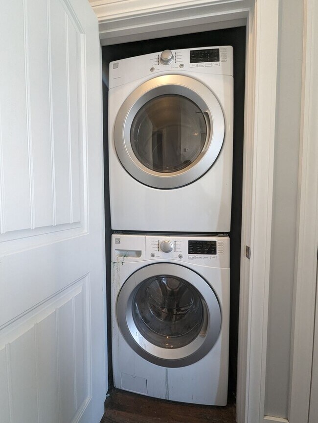 Building Photo - 1 Bedroom/1 Bathroom Loft in Batesville