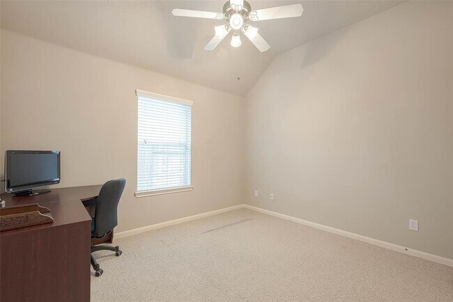 Building Photo - 21711 Cozy Hollow Ln