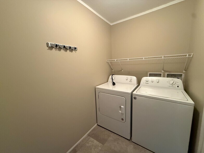 Building Photo - 71601 St David Ct